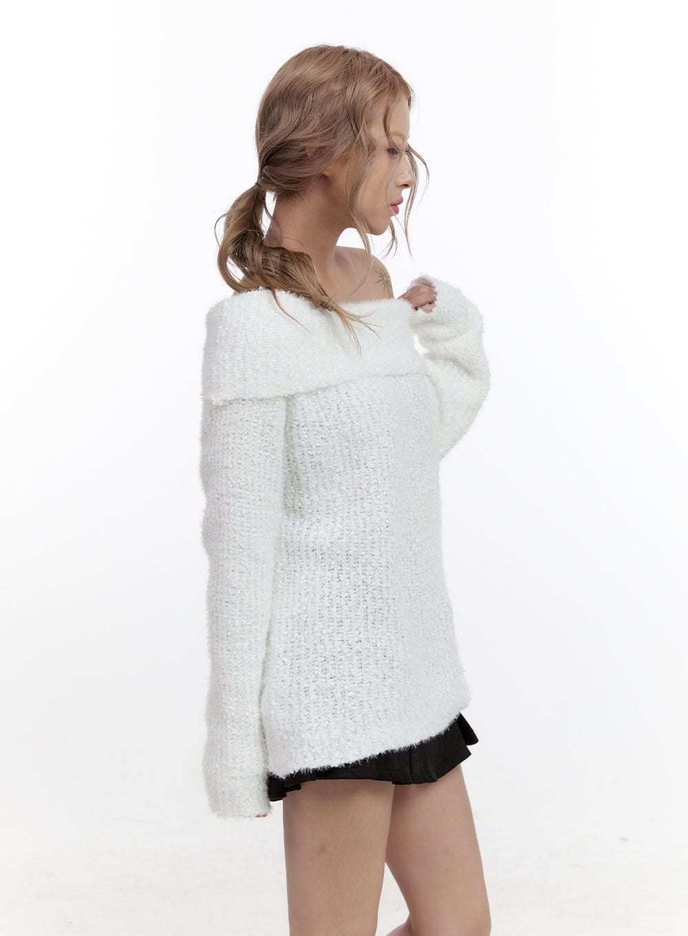 Acrylic Dream Solid Sweater CN425